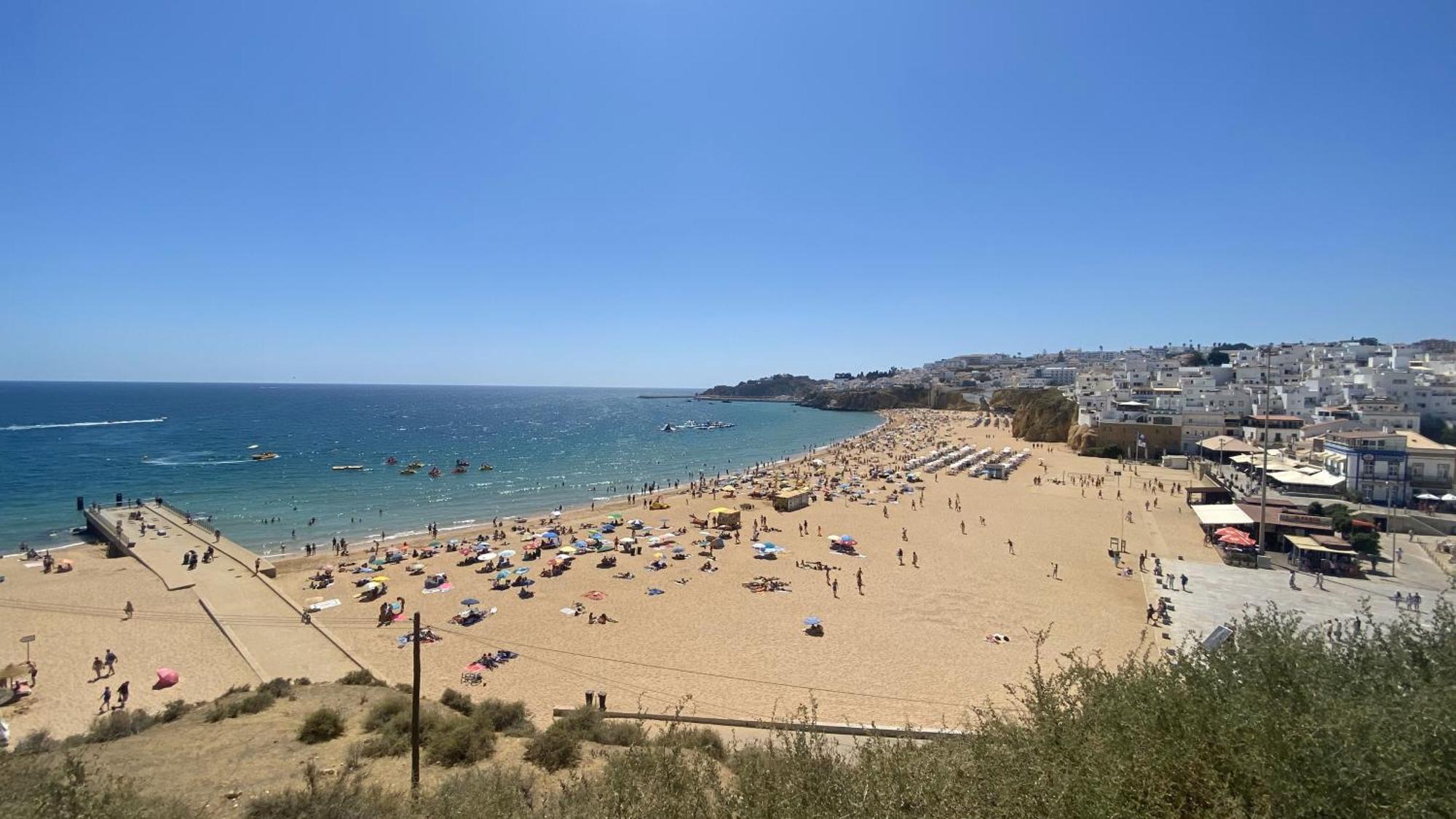 Charmant Appartement A 1Km De La Plage, Avec Piscine A อัลบูเฟรา ภายนอก รูปภาพ