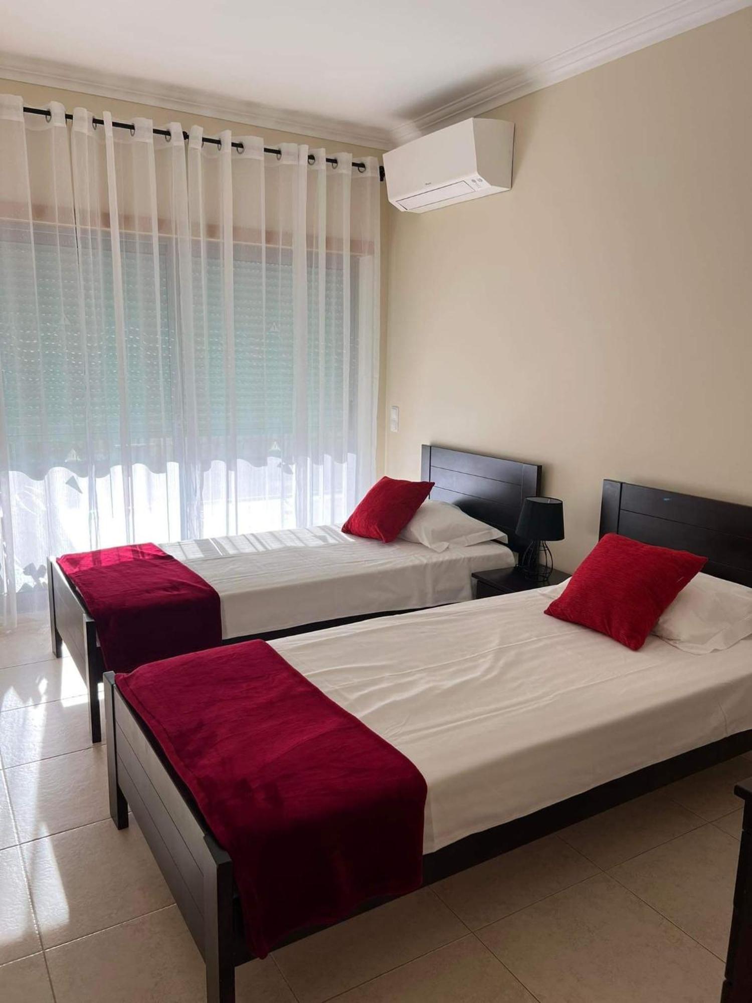 Charmant Appartement A 1Km De La Plage, Avec Piscine A อัลบูเฟรา ภายนอก รูปภาพ